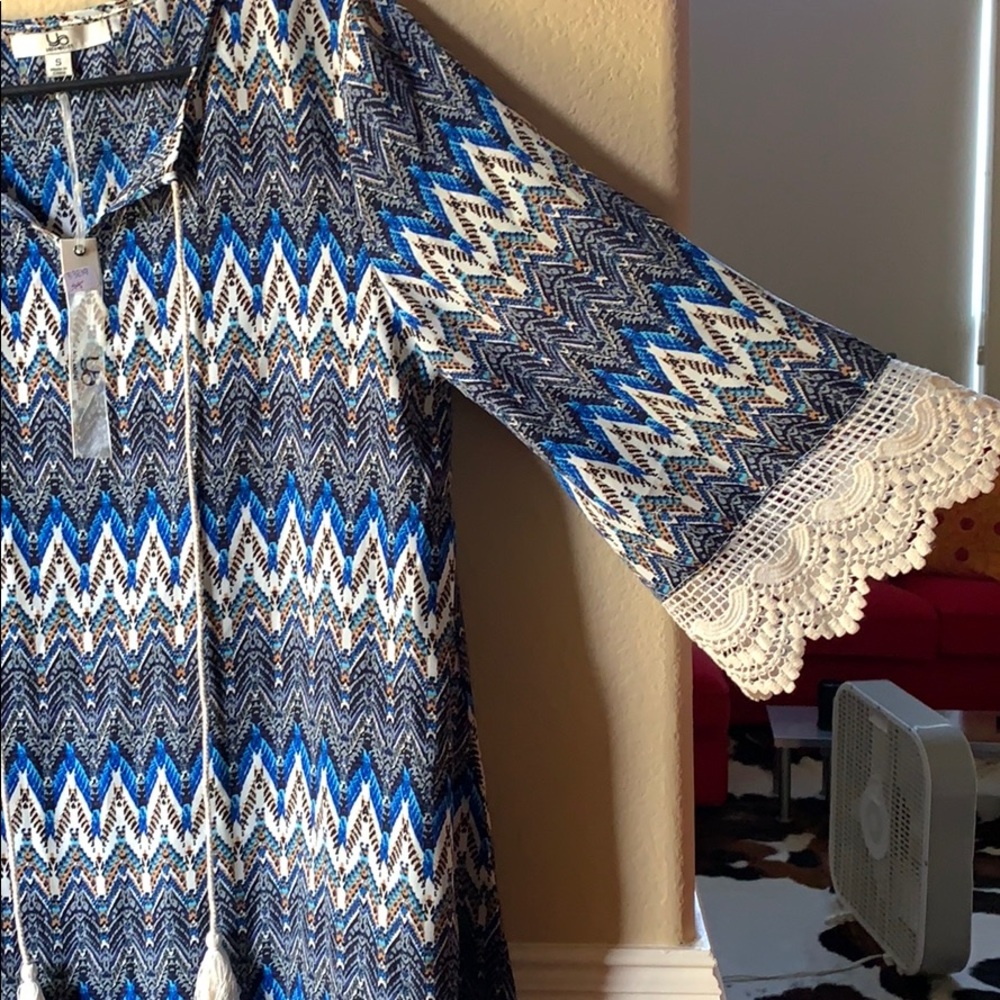 Dress - Picture 2 of 2